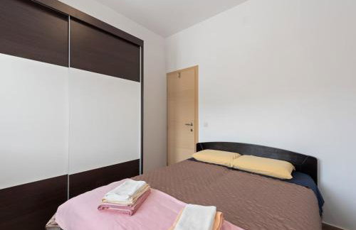 Simplistic Apartment in Neviđane near Sea beach - Foto 2