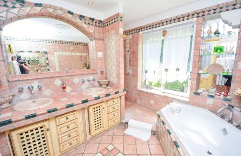 Amazing Home In Orgon - Foto 42