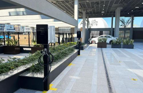 Apartamento moderno com 2 quartos, a 800m da praia Jurerê Internacional - Foto 70