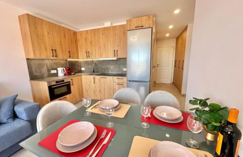 Sunset Apartment 6 - Photo 9