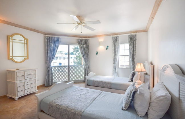 Modern 2-bed Apt Near Beach In St. Lawrence Gap 2 Bedroom Apts by Bluescape - Foto 4