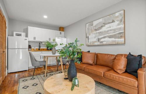 All-In-One - Fully-Equipped Secure Gated Parking! - Foto 7