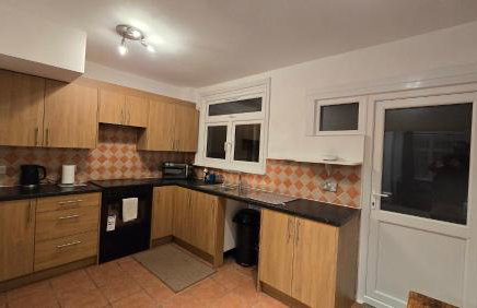 Cosy 3BDR Home With Free Parking In Harrow - Photo 15