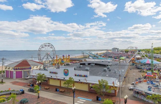 Latitude Adjustment Walk to Beach & Dining! - Photo 56