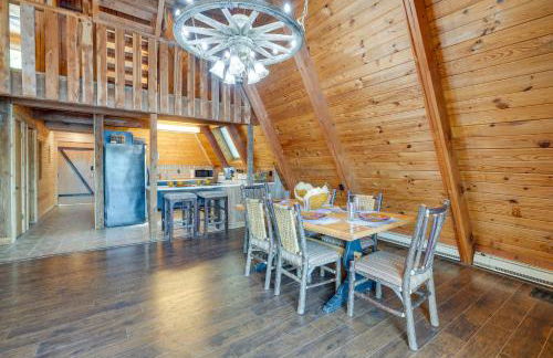 Lakefront A-Frame Cabin with Community Perks - Foto 14