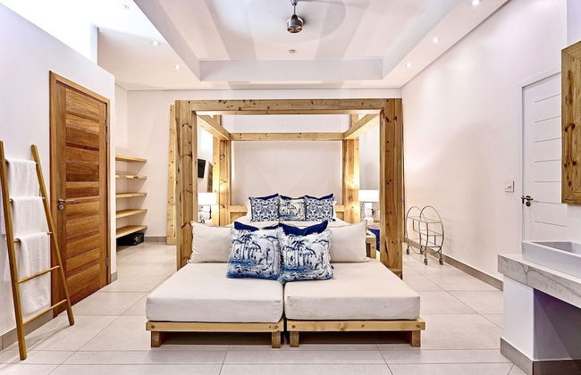 YOLO Spaces – The White House Boutique Villa - Foto 13