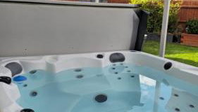 Lovett Haven Hot Tub near Bradgate Sleeps 6 - Foto 2