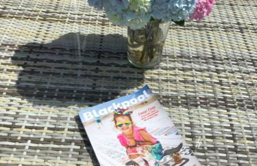 Spacious Family Home Minutes from the Beach - Foto 37