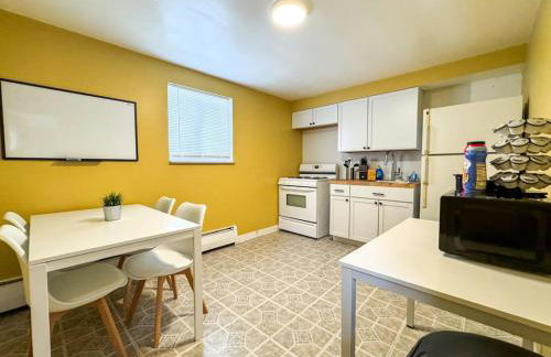 8 Large Apartments with 12 Bedrooms and Parking and WIFI - Foto 12