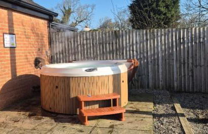 Bowland Breaks-A Luxury Barn Conversion with Optional Hot Tub, Log burner and countryside views - Foto 16