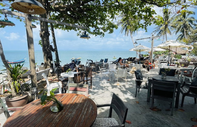 Beachside 3-bedroom Townhouse w Private Pool at 70 Meters From Beach - Photo 27
