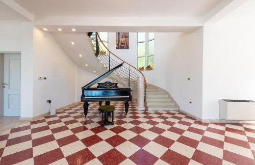 Villa Piano with Stunning View, heated outdoor pool & gaming room - Foto 11