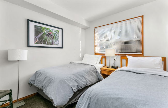 Glaciers Reach by AllSeason VR - Photo 11