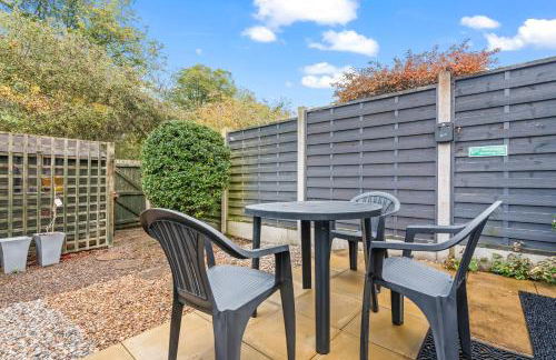 Central Peaceful Home with Parking, Wi-Fi and Garden - Foto 17