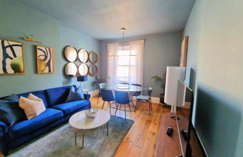 Gorgeous Hyde Park Home with Lift-Elevator Access & Nice View - Foto 11