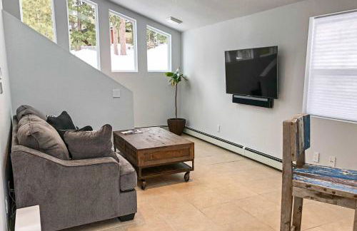 12 Mi to Red Rocks Morrison Home with Deck - Foto 11