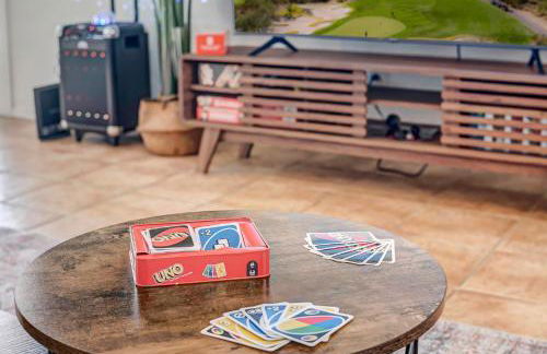 Chic Poolside Oasis - Karaoke - BBQ - Games - Foto 41