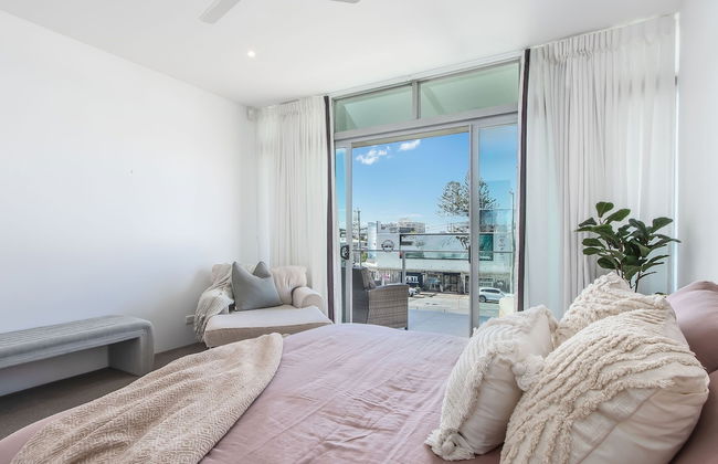 Mermaid Beach Luxury Penthouse - Photo 6