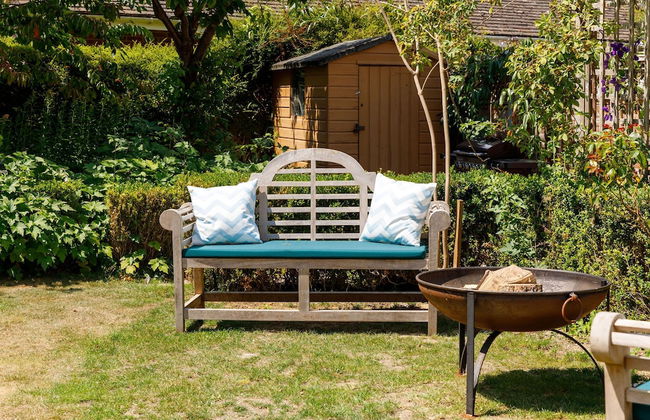 Newly Renovated Cottage 150m From Waterfront - Photo 73