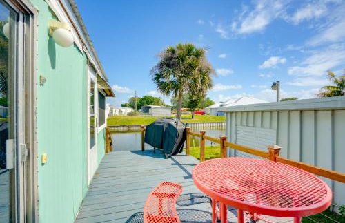Boat and Fish Canal-Front Home on River - Foto 18