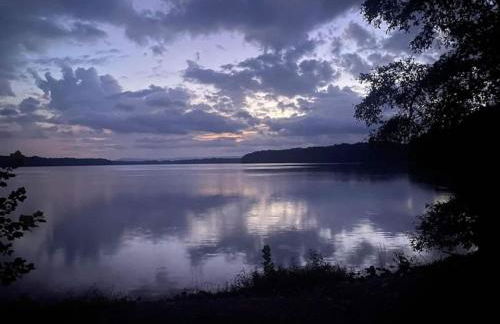 Charming Retreat 5 Min to Tims Ford Lake Sleeps 8 - Foto 5