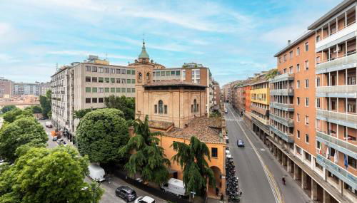 Bologna city center view by Wonderful Italy - Photo 4
