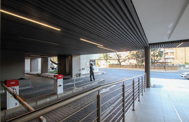 Sandton Smart Apartment Thirty-One - Photo 31