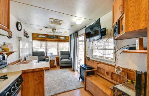 Yuma Getaway with Pool Access, 5 Mi to Lutes Casino! - Foto 10