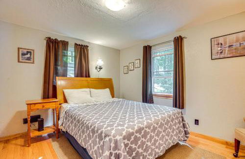 Quiet Presque Isle Home with Grill Families Welcome - Foto 13