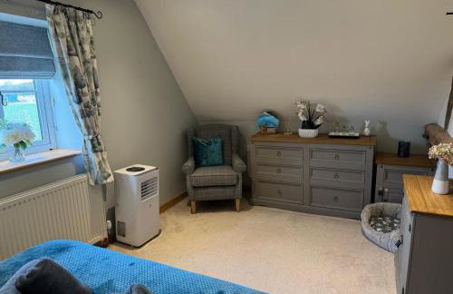 Cosy Flint Cottage - Photo 13