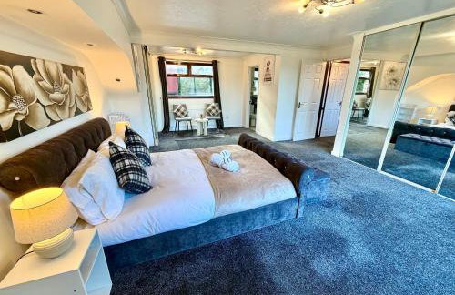 Indoor Heated Pool - Large Family Home - Sleeps 12 - Near Bournemouth Beach - Photo 10