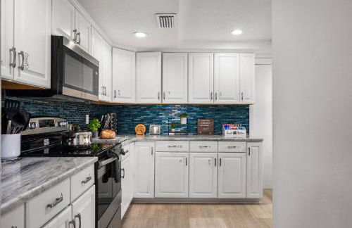 Hernando Hideaway:Heated Pool/Decks/Dock/Balcony/Yard w/ Firepit/Kayaks - Foto 14