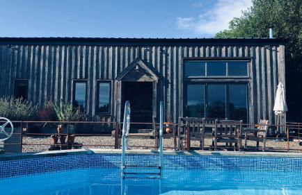 Outshot Barn - Photo 22