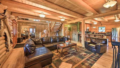 Waterfront Log Home with 95 Acres on Yaak River - Foto 3