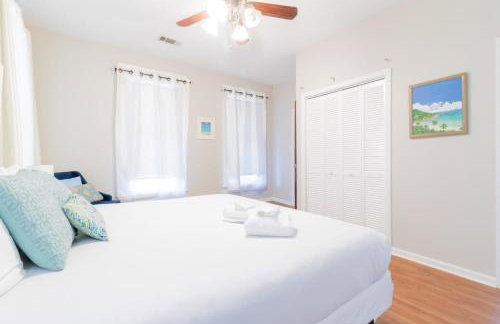 Wrap-Around Porch Uptown Stay-Pets Welcome! - Foto 36