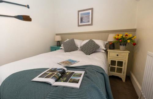 Church Cottage by Coast & Country Stays - Foto 26