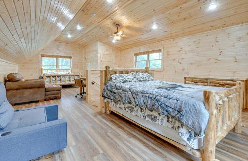 Adams Cabin with Game Room and Fire Pit - Foto 17