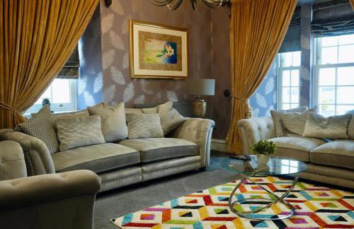 6BR House with Butler, Sauna & Hot Tub in Glasgow - Foto 30