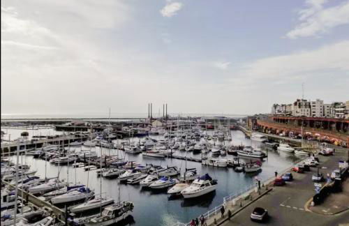 Harbour view-Sleeps 4-Sea View-Parking-Balcony - Foto 24