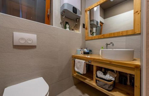 Awesome Home In Licko Cerje With Wifi - Photo 32