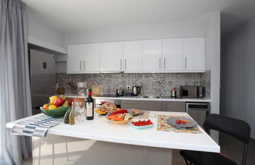 Edem Beach Apartment with Sea View by Athenian Homes - Foto 12