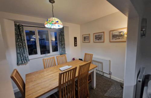 Entire 3 bedroom house 5 minutes from the beach - Foto 6