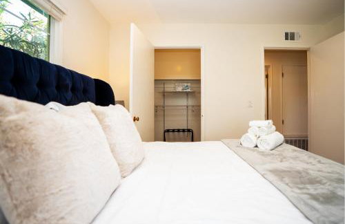 Cheerful 3BR Bar, Jacuzzi & Kids Treehouse - Foto 11