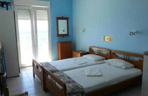 Elena Studios - Photo 2