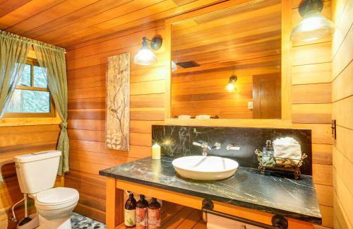 Forested Minikahda Lodge with Hot Tub Near Mt Hood - Foto 16