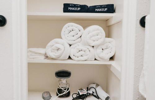 10 min to Red Rocks & KING BED & 7min to I70 & DT Golden & STR-25-0009 - Photo 8