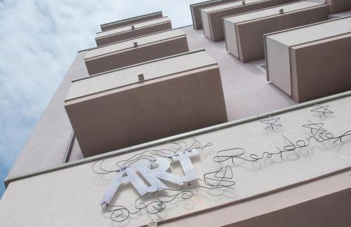 Residence Art - Photo 8