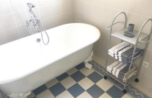 Dans une maison, appartement indépendant et jardin - Foto 32