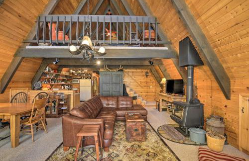 Irwin A-Frame Cabin with Deck and Mountain Views! - Foto 5