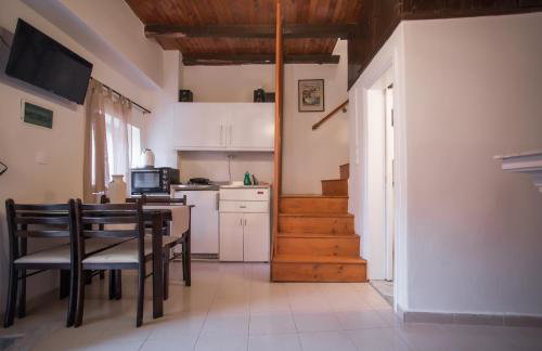 Traditional Cozy House in the Village Ano Garounas - Foto 3